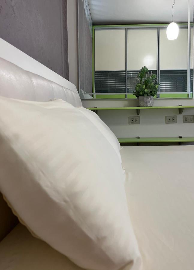 Sunkissed Centre Apartment Влёра Экстерьер фото